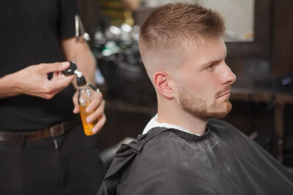 Hårstyling på frisör Östermalm